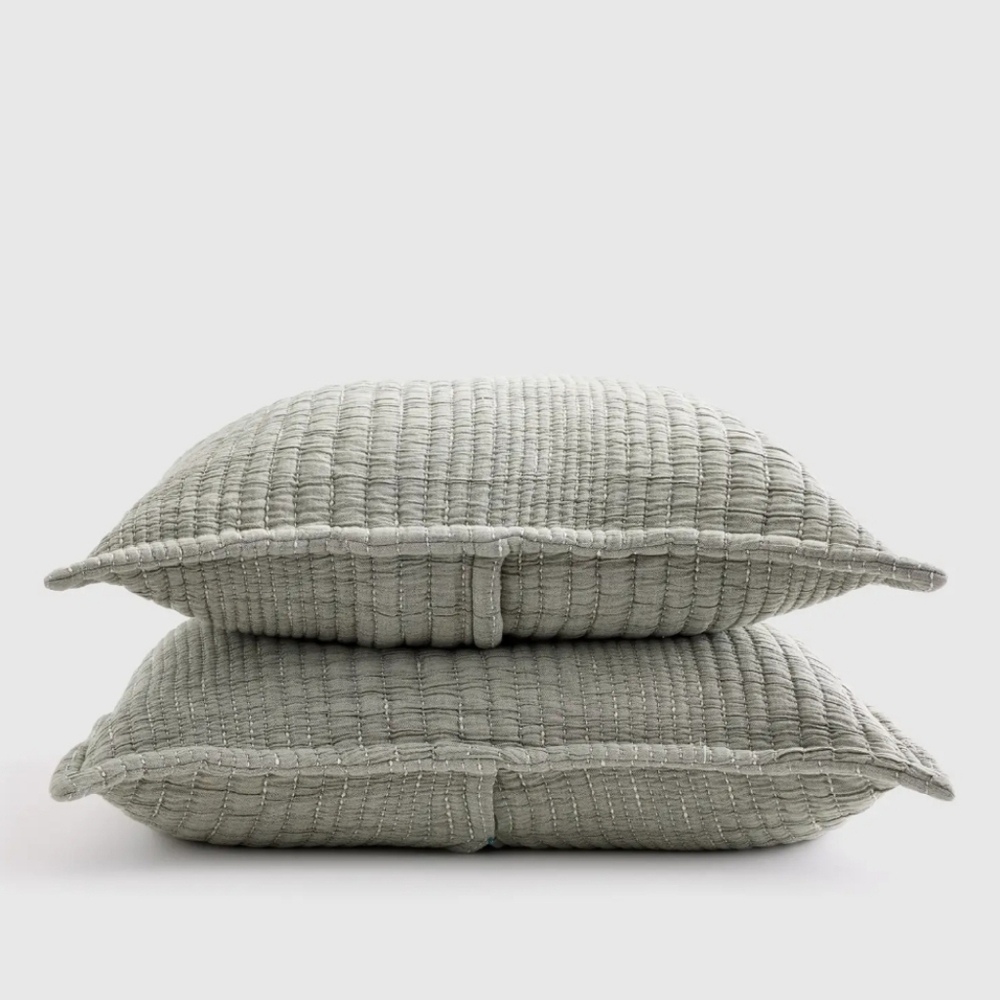 NWOT! Quince Organic Cotton Channel Matelasse Green King Shams (503)